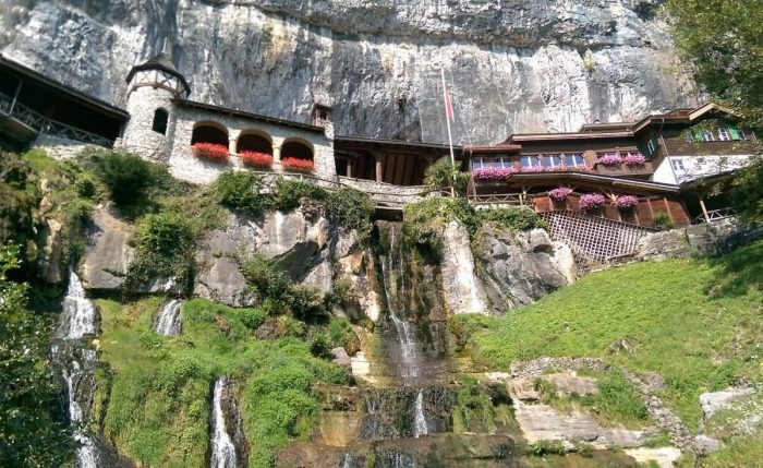 便宜又方便的瑞士旅行结婚婚礼套餐，就在贝阿滕贝格Beatenberg