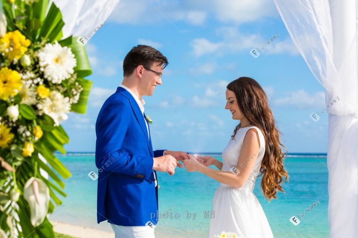 又炫酷又温馨的野性海岛毛里求斯海外旅行 婚纱摄影婚拍旅拍视频拍摄及毛里求斯海岛婚礼套餐